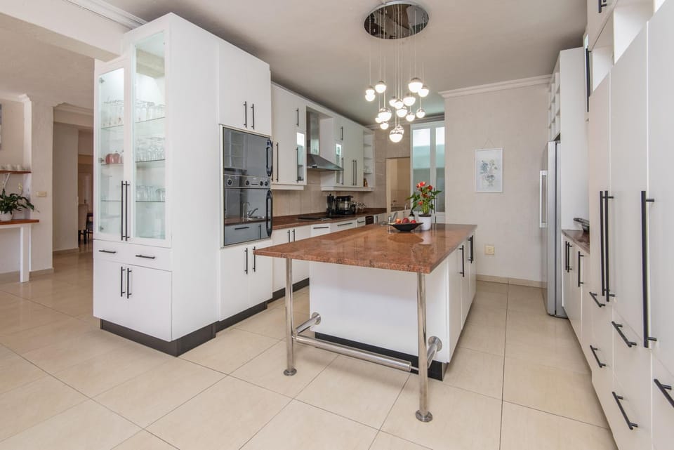 Kitchen or kitchenette, kitchen