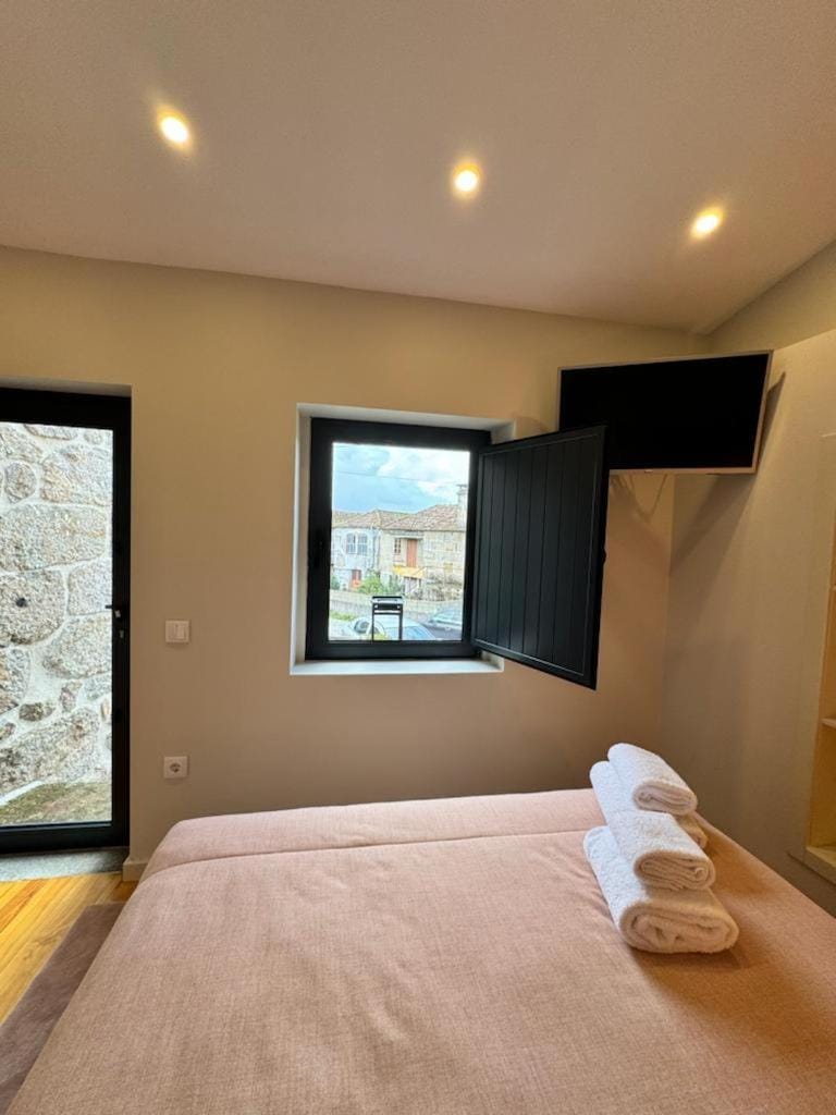 GuestReady - An Amazing Retreat in Várzea do Douro House in Porto District