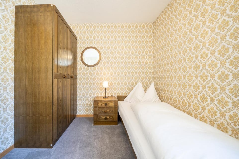 7202 Zweckmaessig eingerichteten Wohnung mit gedecktem Balkon Apartment in Canton of Grisons