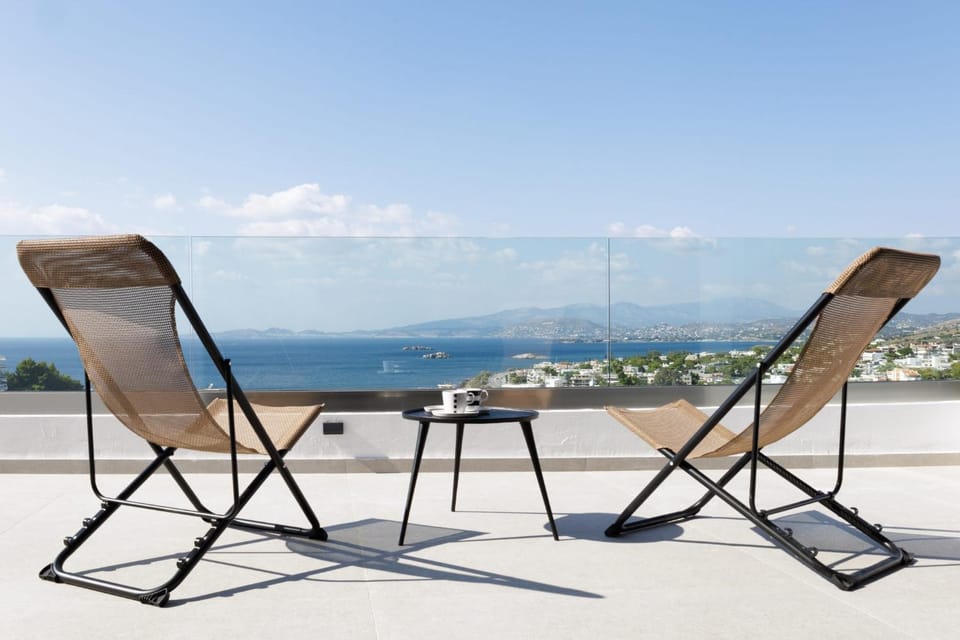 Patio, Day, Sea view, sunbed