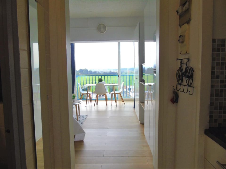 Studio avec Piscine et Vue Montagne Apartment in Roses