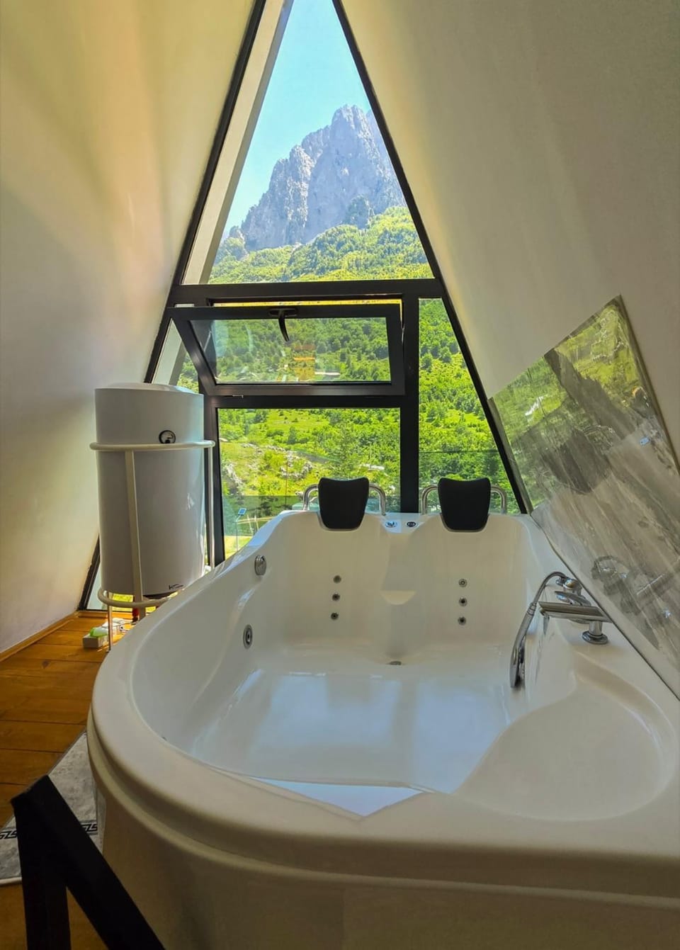 Arditi's Chalets Chalet in Montenegro