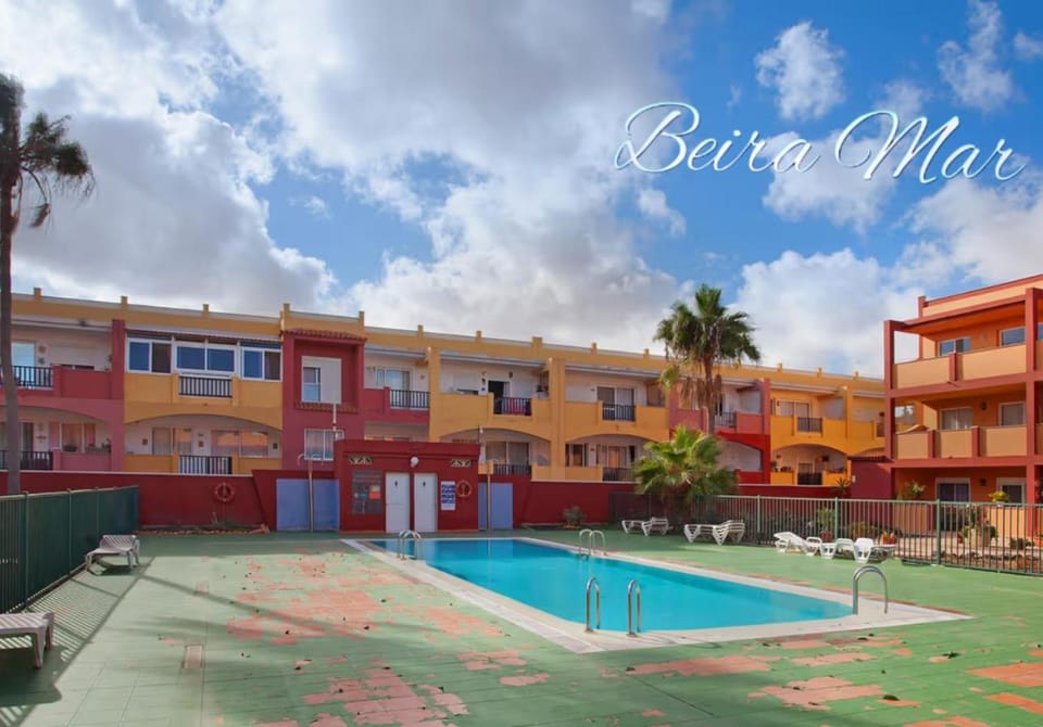 Property building, Patio, Solarium, Balcony/Terrace, Spa and wellness centre/facilities, Pool view, Swimming pool, Open Air Bath, Public Bath, sunbed