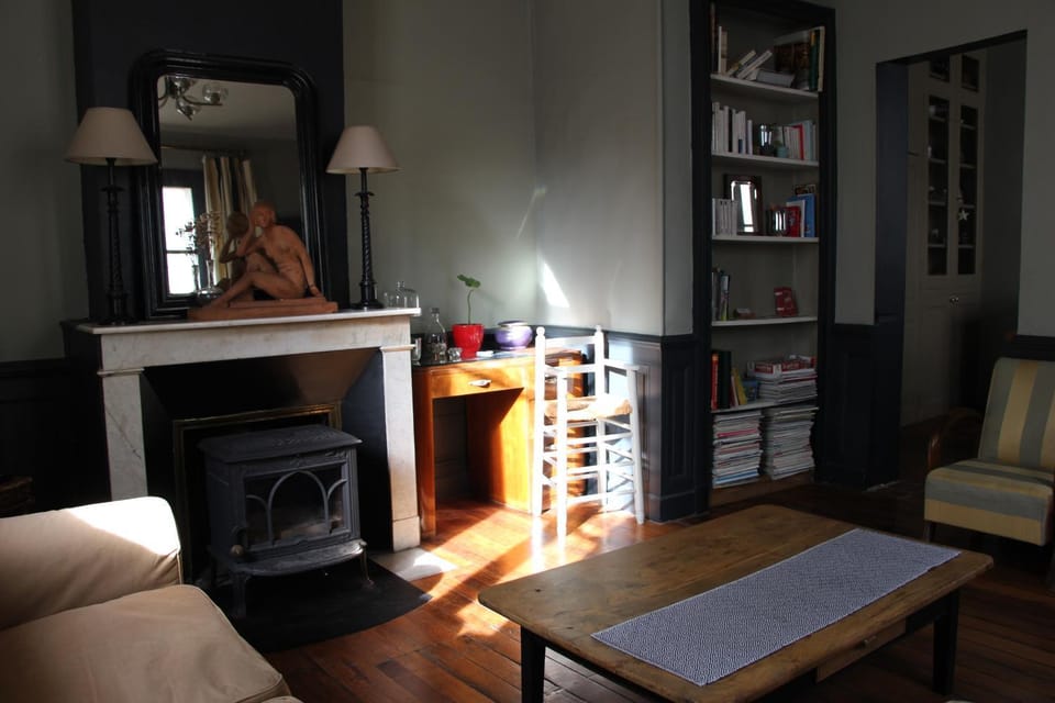 Library, Living room