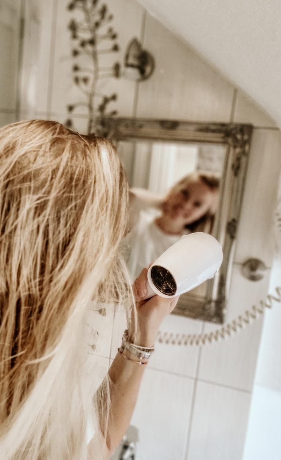 Bathroom, Decorative detail, hair dryier