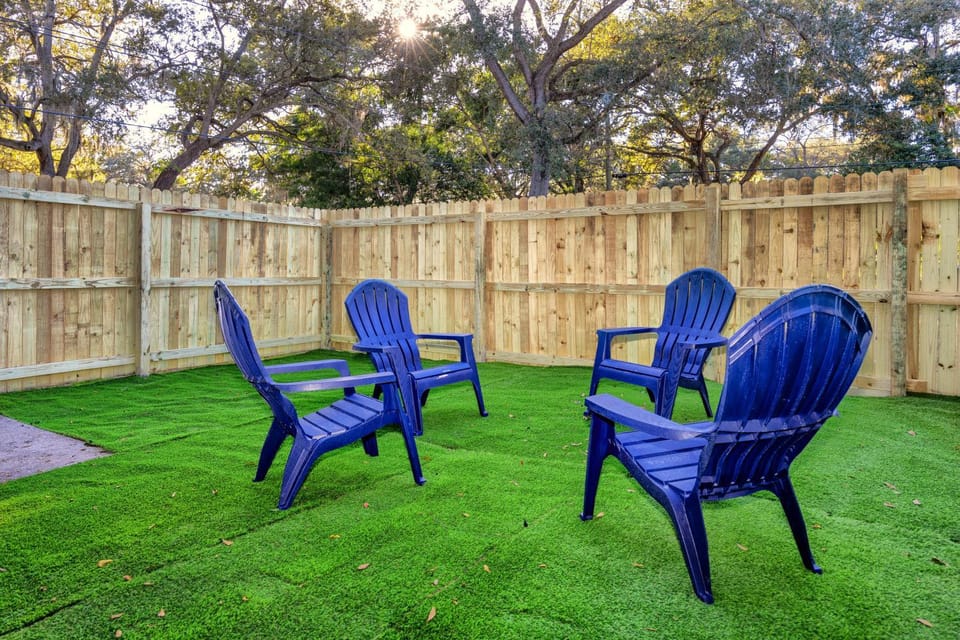 Patio, Spring, Day, Garden, Garden view, sunbed