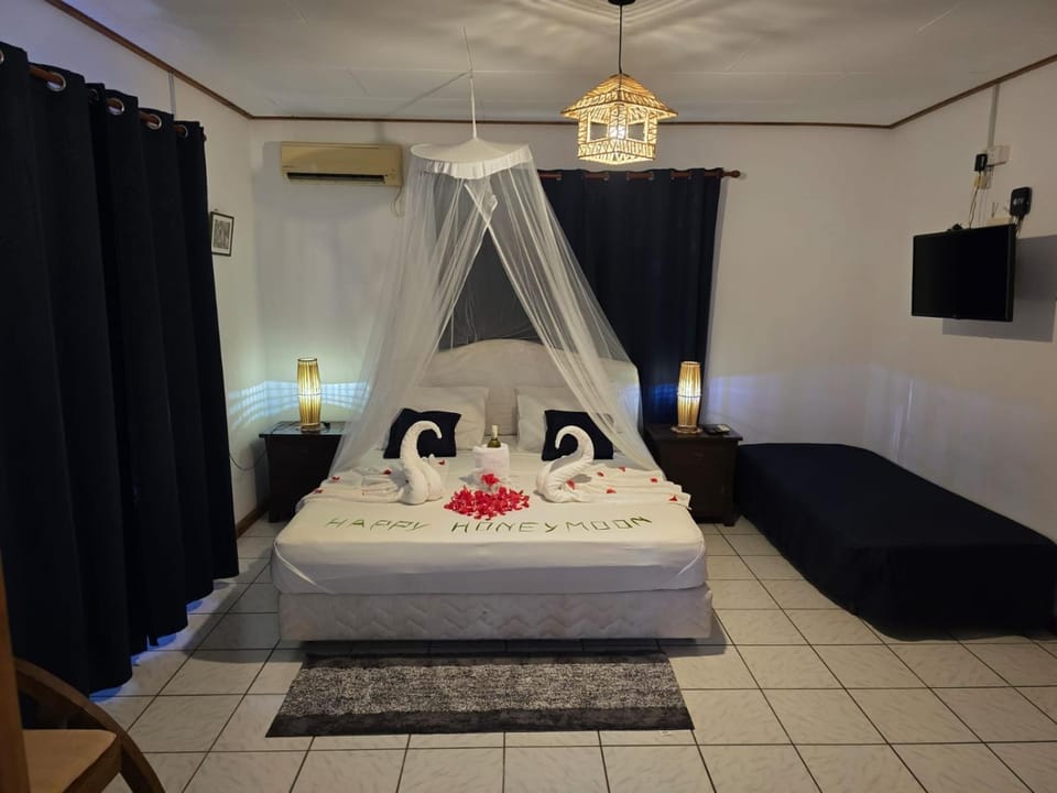 La Digue Ylang Ylang Chalet in Africa
