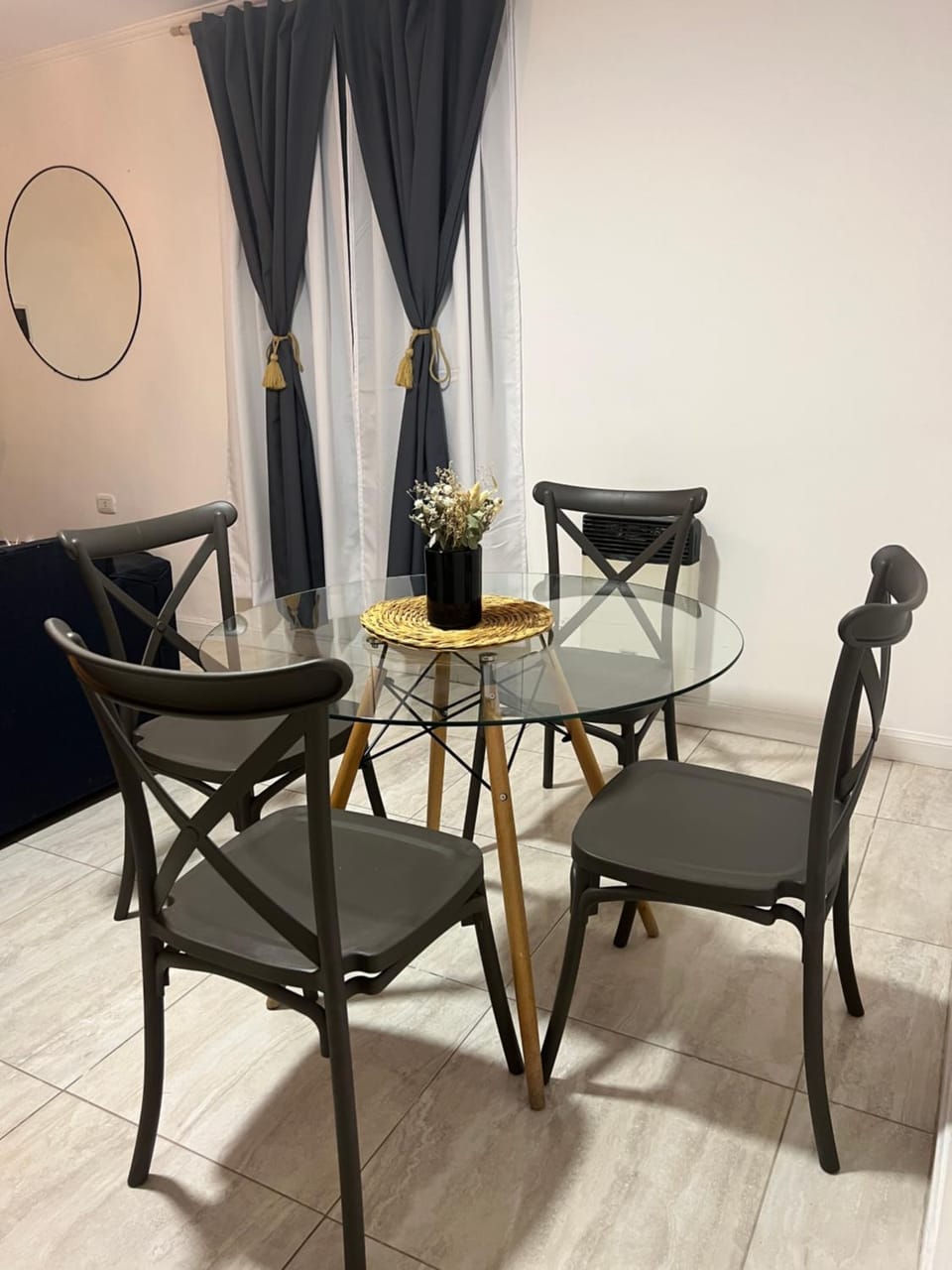 Seating area, Dining area