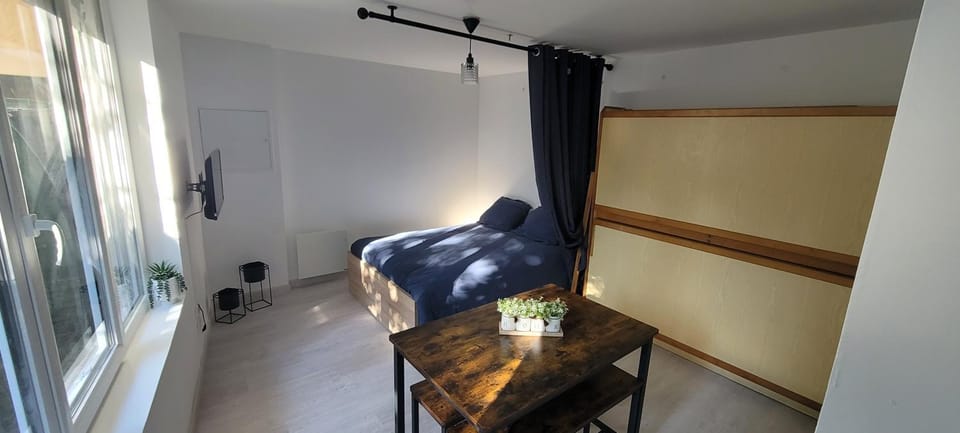 logement avec terrasse Apartment in Nouvelle-Aquitaine