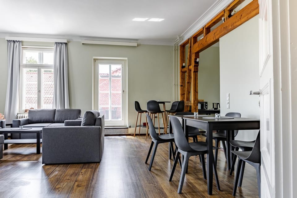 Living room, Seating area, Dining area