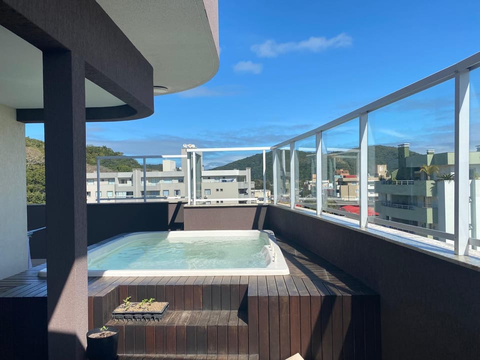 Linda Cobertura com Spa sem aquecimento Apartment in Bombinhas