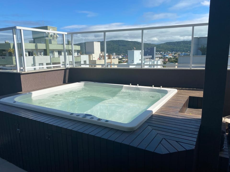 Linda Cobertura com Spa sem aquecimento Apartment in Bombinhas
