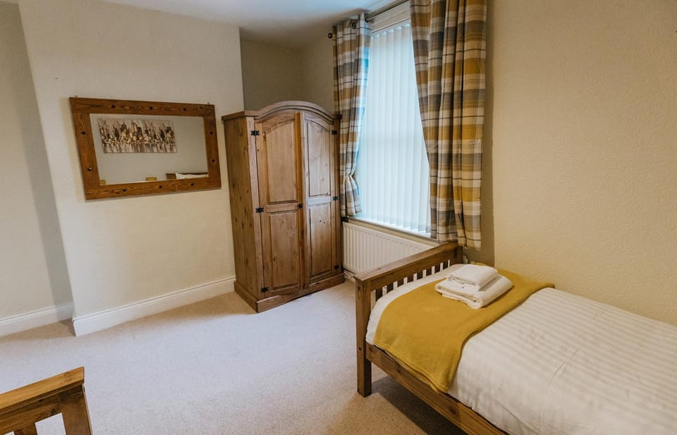Bed, Bedroom, wardrobe