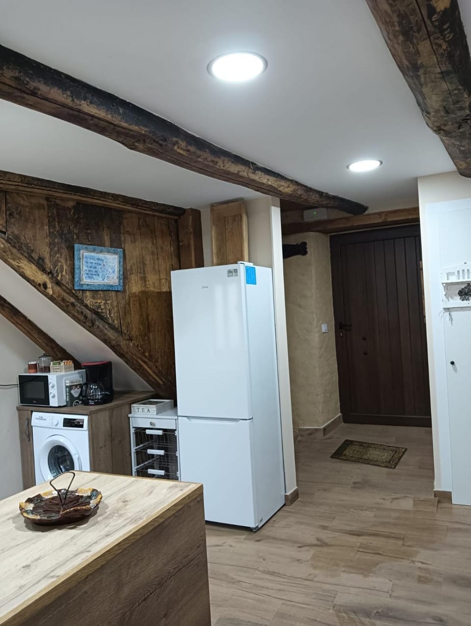Coffee/tea facilities, minibar, washing machine, kitchen