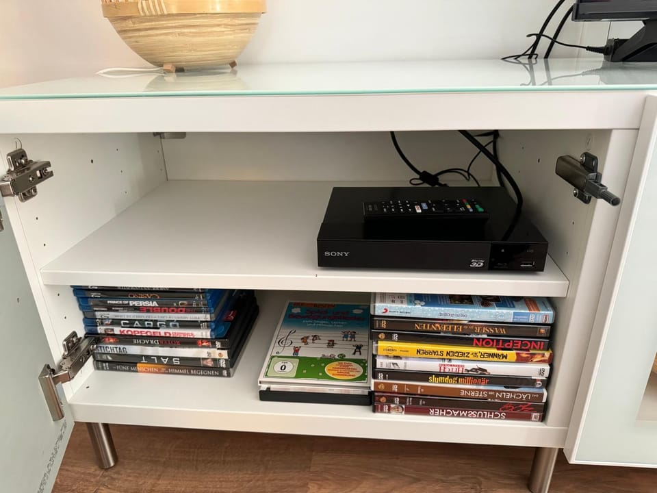 Library, TV and multimedia