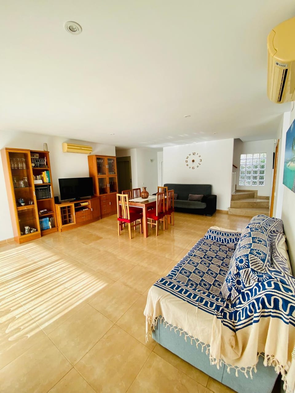 Communal lounge/ TV room, Living room, Seating area