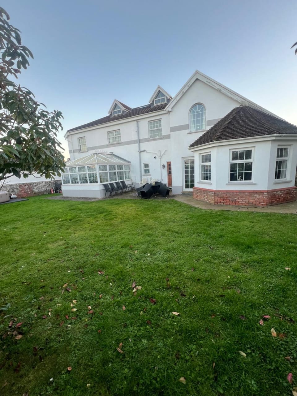 Family & friends get together birthday hot tub House in Porthcawl