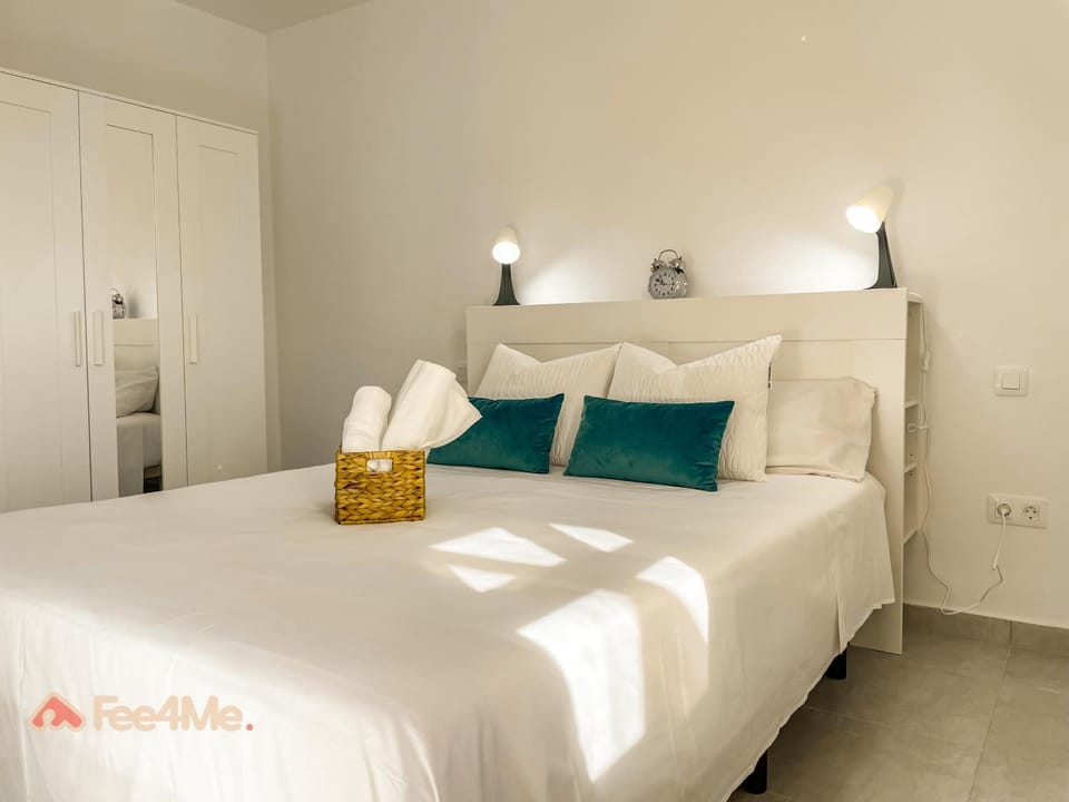 Bed, Photo of the whole room, Bedroom, wardrobe