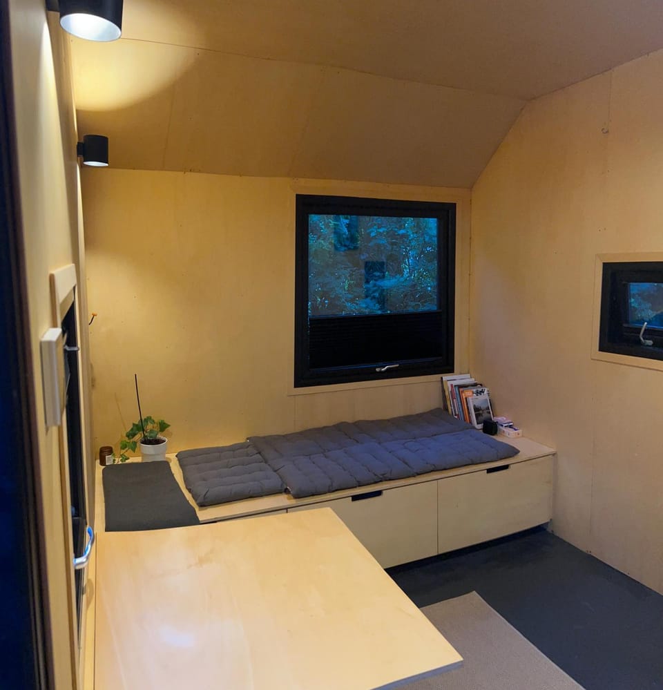 Modern Tiny House with wood stove, Nature Escape near Oslo House in Viken, Norway