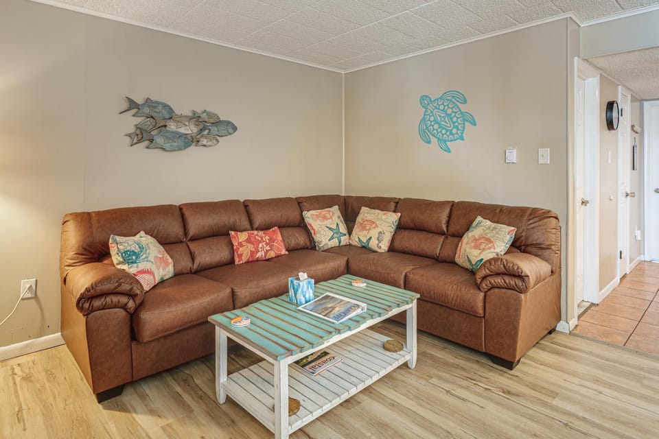 Shop, Dine, Walk to Beach! Ocean City Condo House in Ocean City