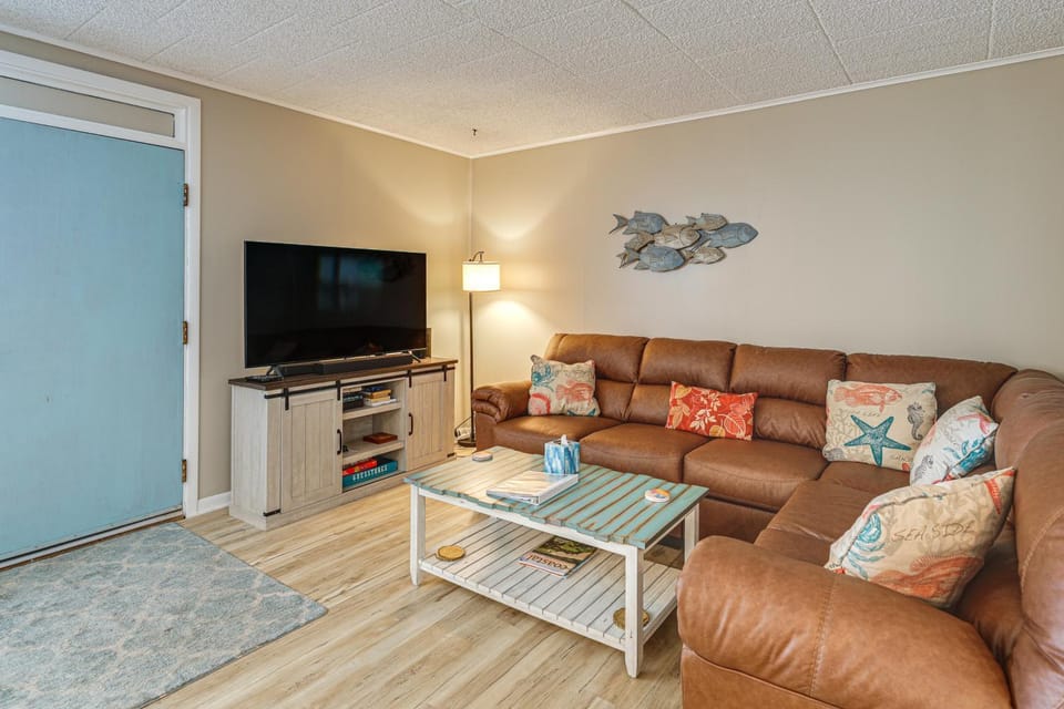 Shop, Dine, Walk to Beach! Ocean City Condo House in Ocean City