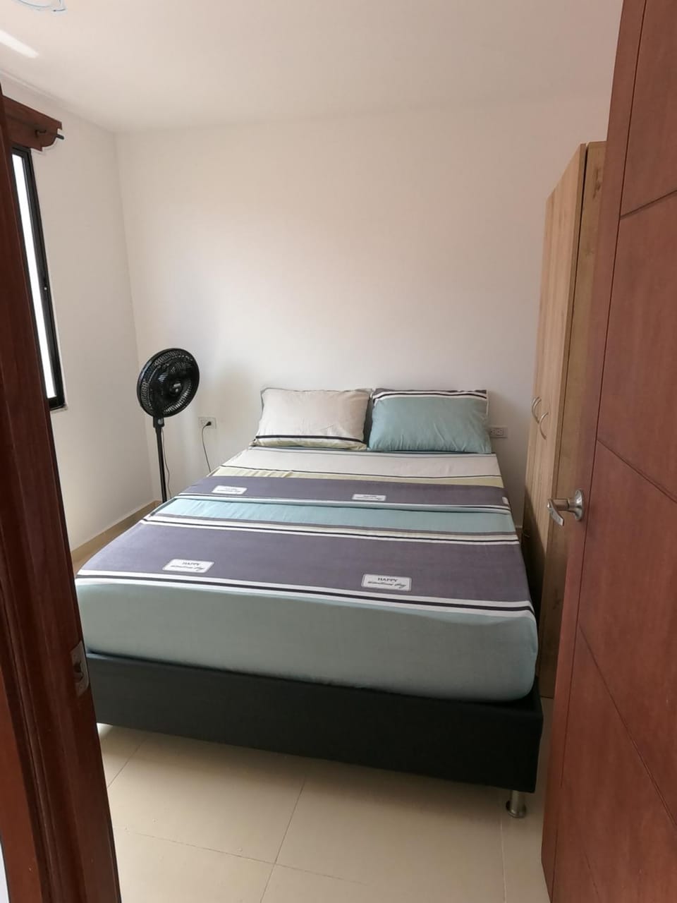 Bed, Photo of the whole room, Bedroom, wardrobe