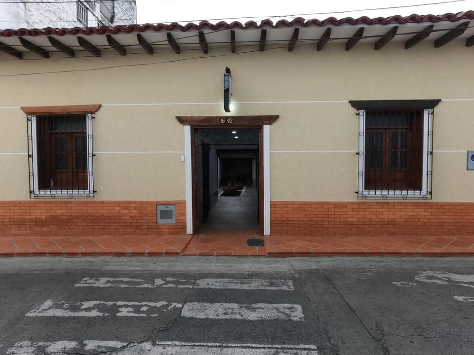 Property building, Facade/entrance, Day