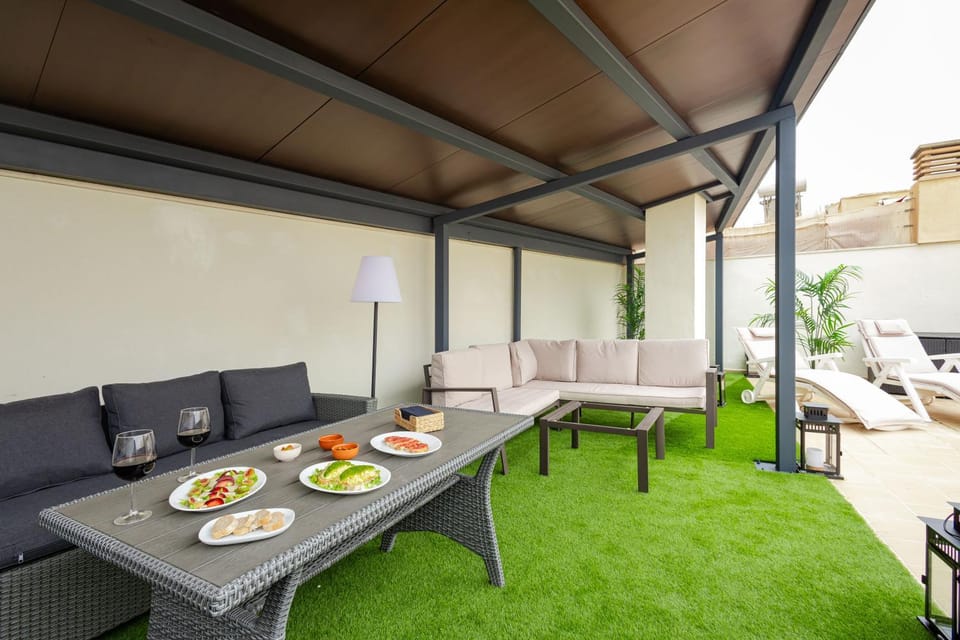 Seating area, sunbed