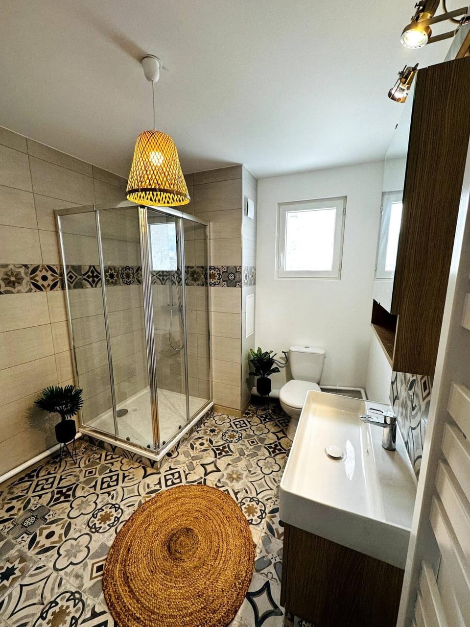 Shower, Toilet, Bathroom