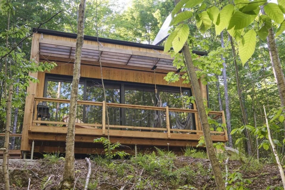 Cabin Zoobox 69 Cabin in Quebec