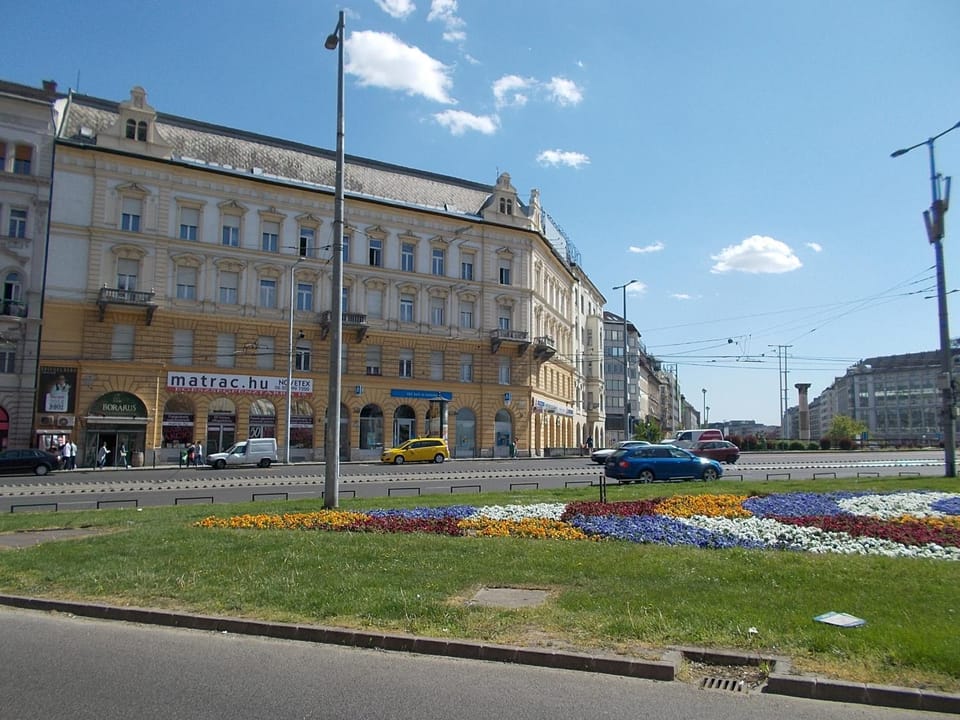 Serena near boulvard with AC Apartment in Budapest