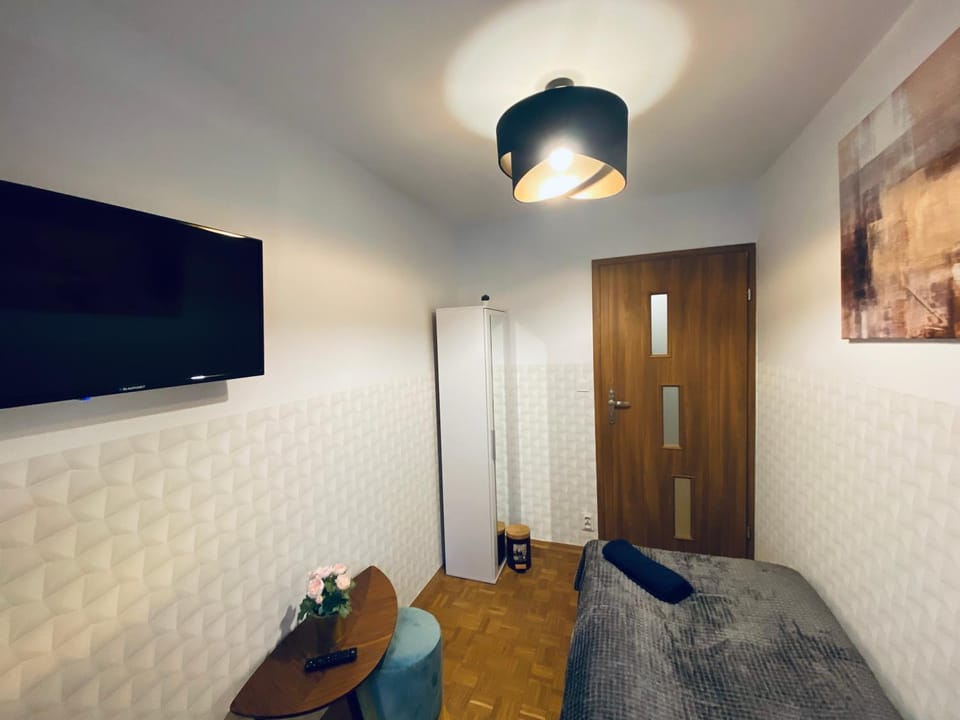 ClickTheFlat Solidarności City Center Apart Rooms Hostel in Warsaw