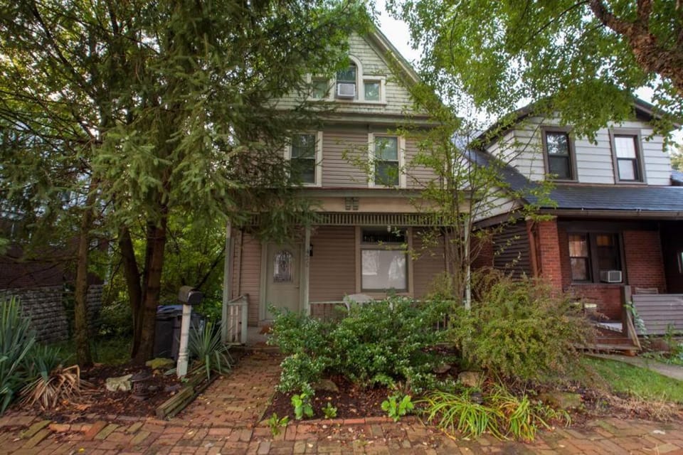 Light and Bright Renovated Farmhouse in the City House in Pittsburgh