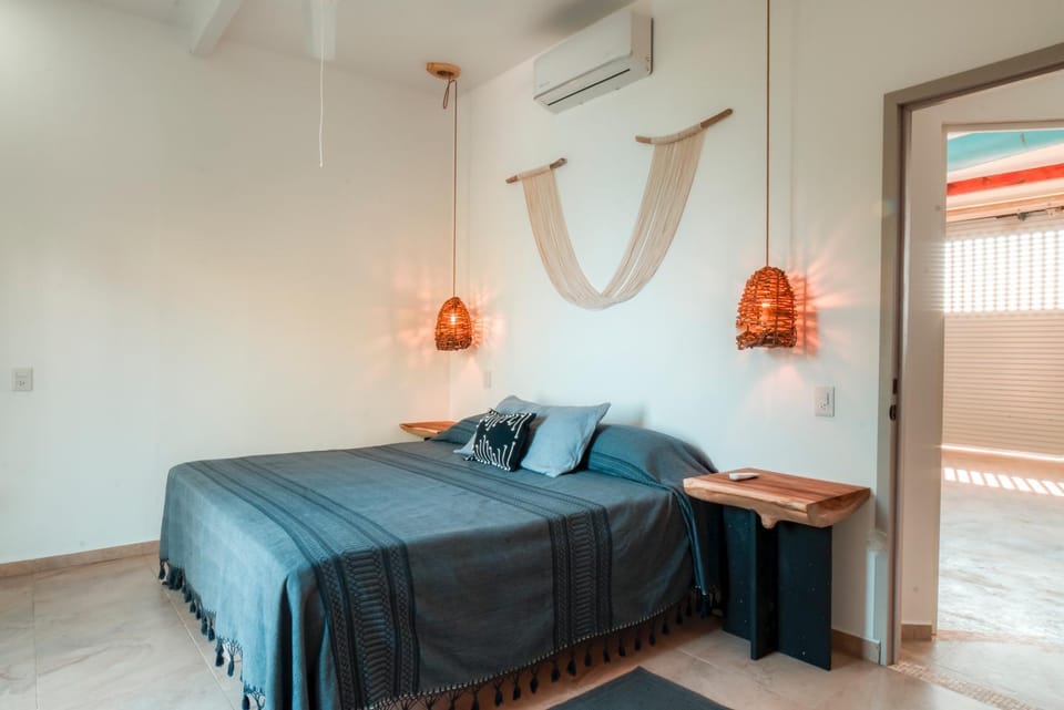 Bed, Bedroom, air conditioner