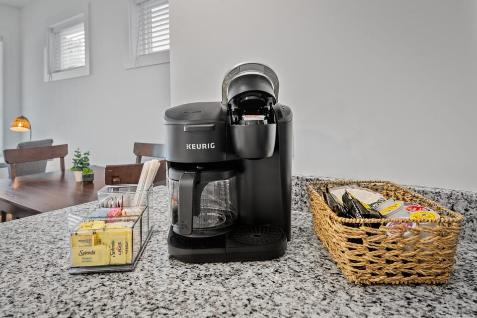 Coffee/tea facilities, Kitchen or kitchenette