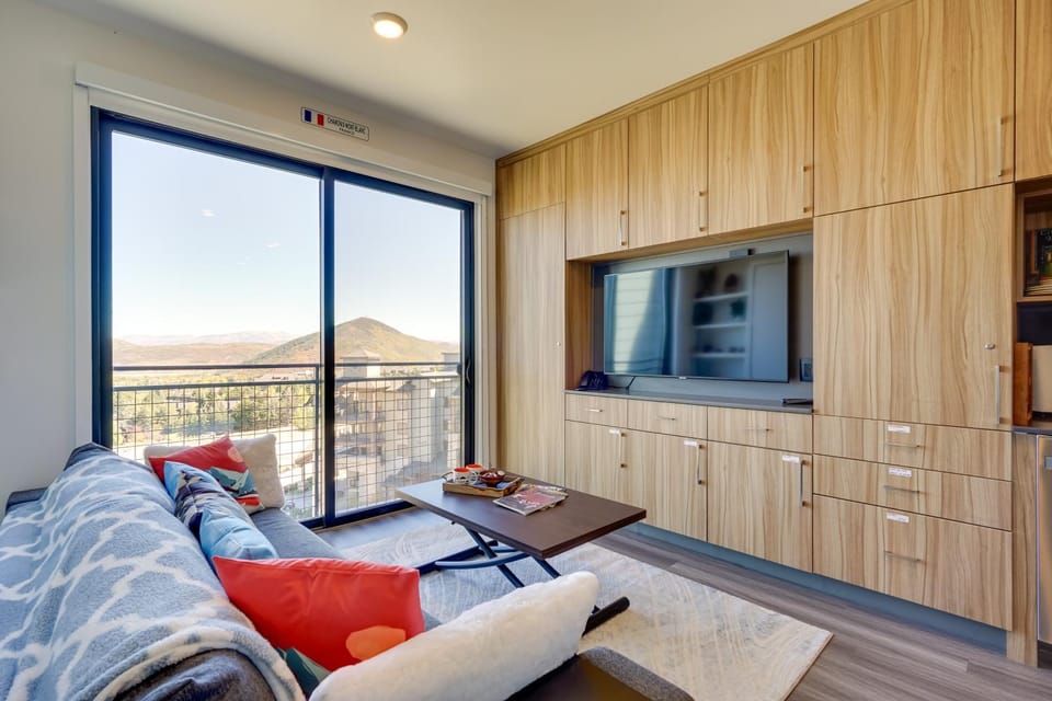 Park City Studio w/ Mountain View: Walk to Lifts! Apartment in Wasatch County