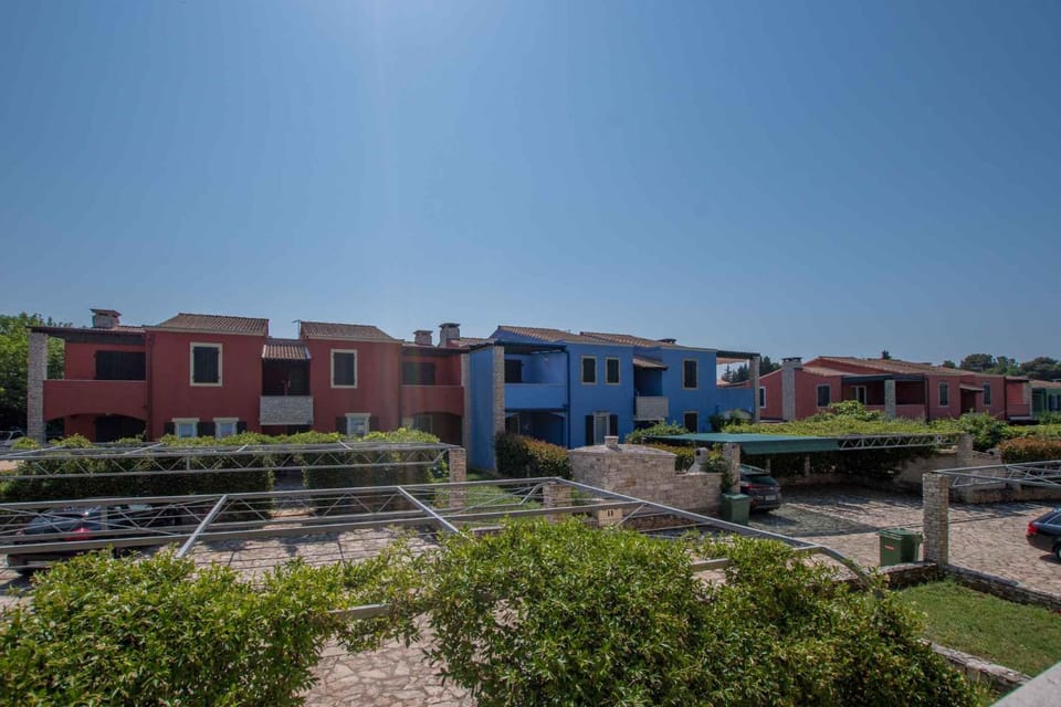 Property building, Summer