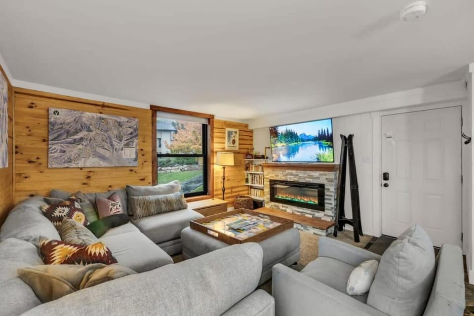 Stylish Walk to Ski Slopes House in Park City