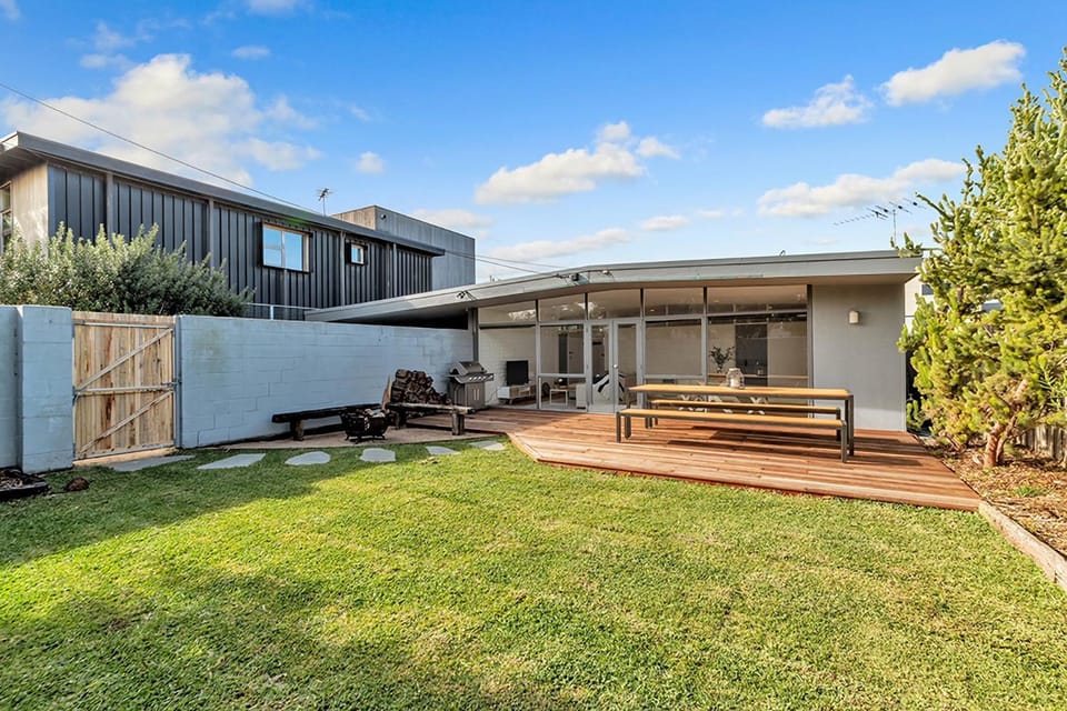 Property building, Patio, Garden