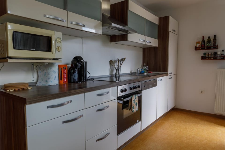 Kitchen or kitchenette, kitchen