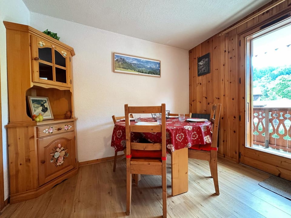 Appartement cosy à Morillon, proche télécabine - FR-1-624-143 Cabin in Morillon
