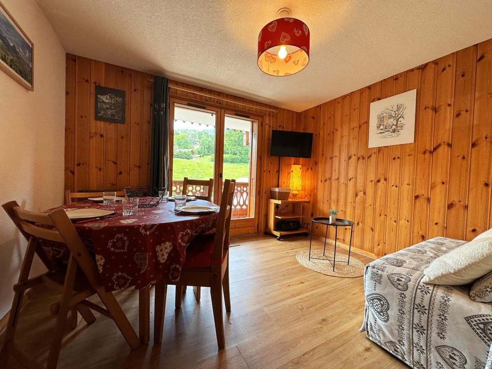 Appartement cosy à Morillon, proche télécabine - FR-1-624-143 Cabin in Morillon