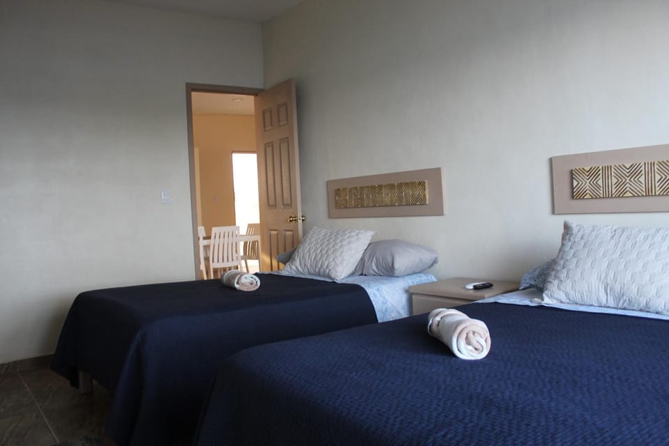 Bed, Photo of the whole room, towels