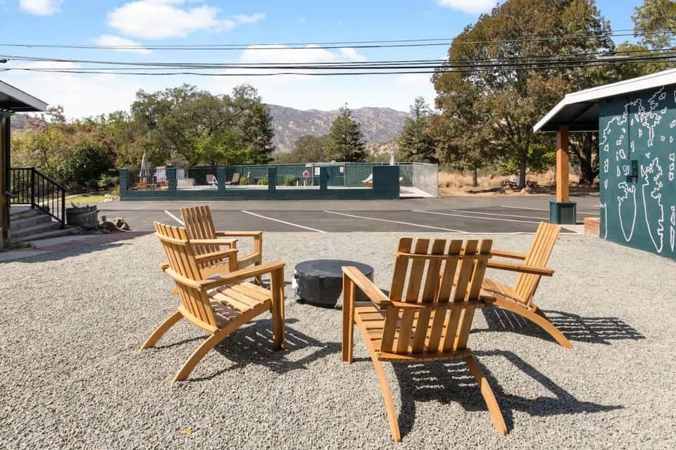 The Atwell Sequoia Motel RM 8 Apartment in Three Rivers