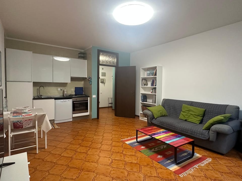 Kitchen or kitchenette, Living room, Seating area, Dining area, dishwasher, pet friendly, stove