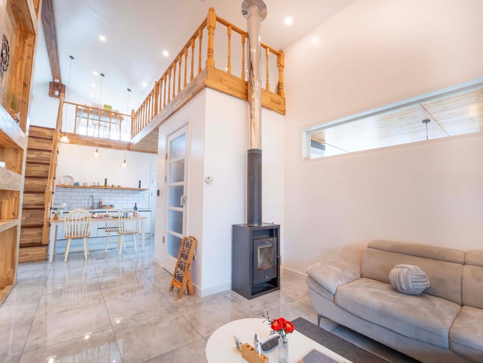 Jeju Love Stay Pink House in South Korea