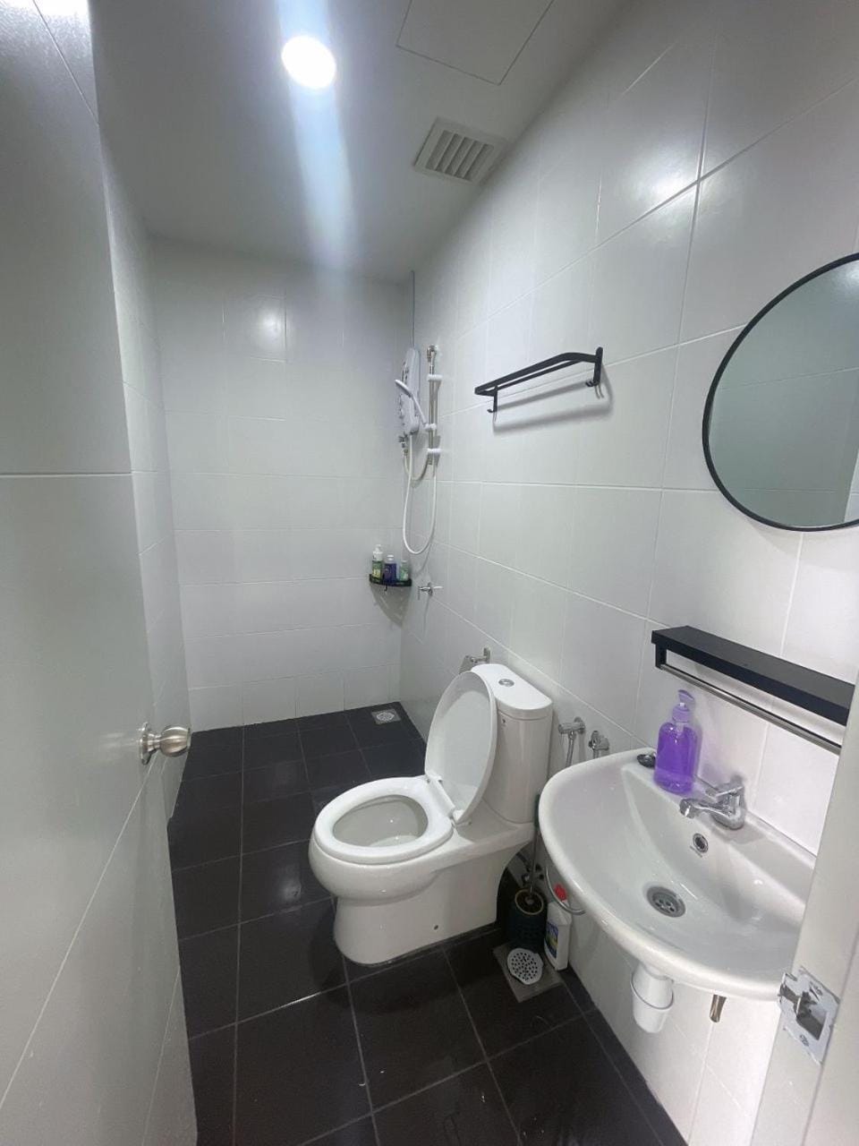 Comfy WIFI place @Manjalara 5Min to Desa Park City Apartment in Petaling Jaya