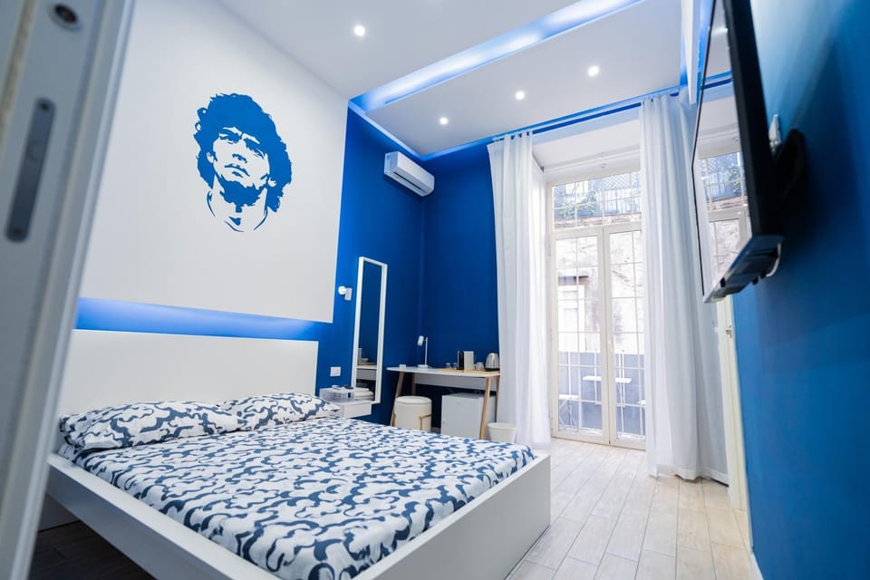 Bed, TV and multimedia, Photo of the whole room, Bedroom, air conditioner