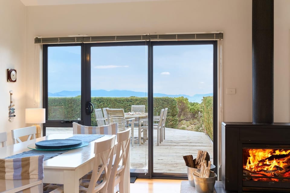Patio, Natural landscape, View (from property/room), Balcony/Terrace, Dining area, Sea view, fireplace