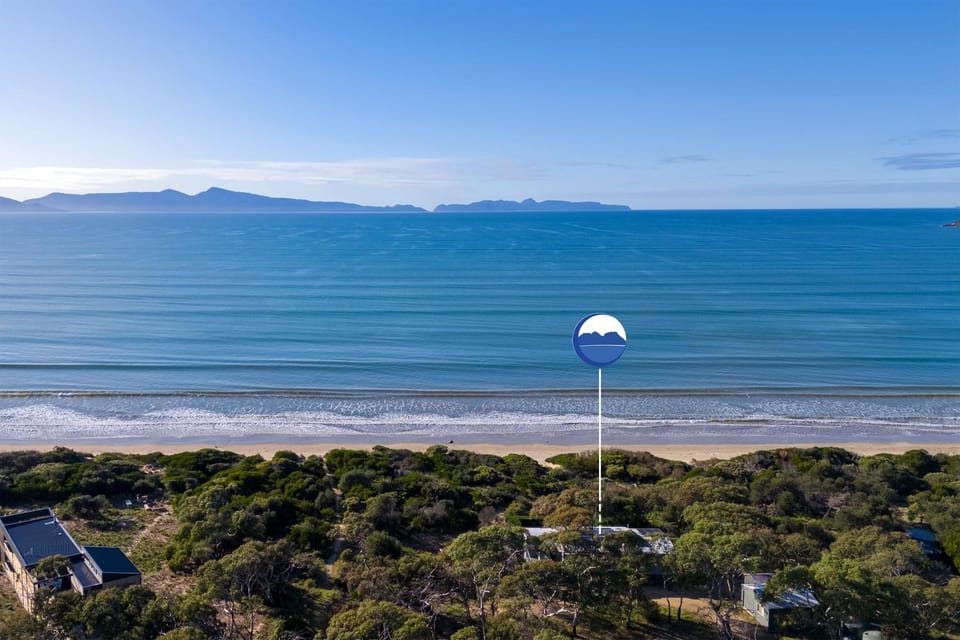 Day, Natural landscape, Bird's eye view, Beach, Mountain view, Sea view